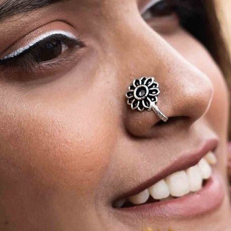 Silver Floral Nose Pin