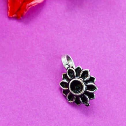 Silver Floral Nose Pin