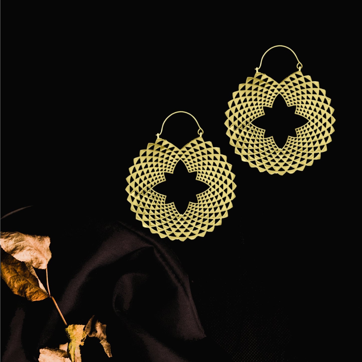 Golden Star-Center Openwork Earrings